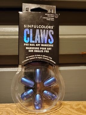 Revlon SinfulColors CLaws Shimmery Blue Press-On Nails
